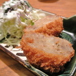 魚弥長久  - するが牛の肉じゃがコロッケ　￥２８０