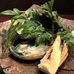 銀座 水野 - お昼の会席コース 3700円 の八寸：大地の恵み5種封じ込め