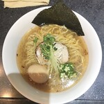 麺屋 どうげんぼうず - 味玉塩そば 880円。