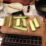Umino Shiki - アスバラガスの岩塩焼き。超美味し！