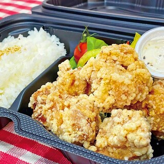 Bisutoro Kafe Momotenashiya - テイクアウト　大山ハーブチキンの唐揚げ弁当