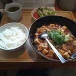 中華食堂 ふくの家 - 麻婆麺定食1000円