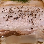 銀座 八五 - チャーシュー拡大