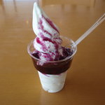 お食事処 天望 - ブルーベリーソフトクリーム