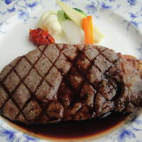 トップ オブ ヨコハマ 鉄板焼＆ダイニング - 和牛ロース肉の網焼き