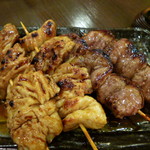 一献 - 串焼き「シロ＆タン」タレ焼き(1本￥90)