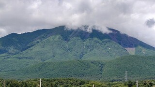 pereniarurokkuga-denkafemirukunosato - 岩手山