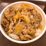 すき家 - 牛丼・並盛り(400円)