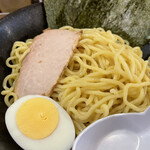 Yokohama Ken - つけ麺900円中盛1.5玉無料