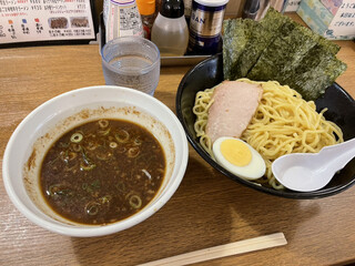 Yokohama Ken - つけ麺900円中盛1.5玉無料