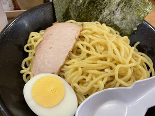 Yokohama Ken - つけ麺900円中盛1.5玉無料