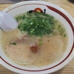 一味ラーメン - ラーメン （薬味半分）670円