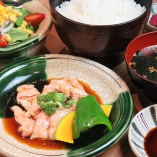 We are particular about things other than meat. Also pay attention to the carefully selected rice and pottery!