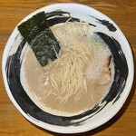 濃厚煮干とんこつラーメン 石田てっぺい - ストレート細麺