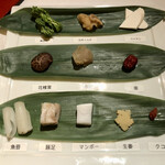 ワキヤ 一笑美茶樓 - 土瓶スープの具材11種