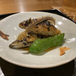 Okamoto - 揚げてから焼いた鮎、実山椒のソース
