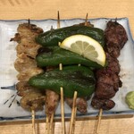 鳥竹 - 鶏の盛り合わせ2200円。ちょっと高いですよね。。。