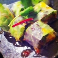 焼肉 にくなべ屋 神戸びいどろ 北野坂店 - 生春巻きはキムチと長芋入