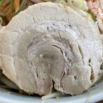 ラーメン もっけだの - 『旨辛つけ麺 炎山ニンニクヤサイマシマシ+味玉(スクラッチクーポン)』の豚