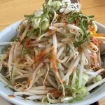 ラーメン もっけだの - 『旨辛つけ麺 炎山ニンニクヤサイマシマシ+味玉(スクラッチクーポン)』のヤサイ