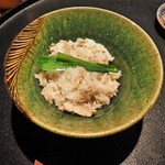 薪鳥新神戸 - 鳥そぼろご飯 + 韮