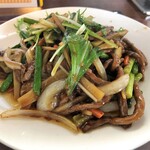 中華工房おかげさま - 牛肉とにんにくの芽炒め定食