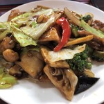 中華工房おかげさま - 鶏肉と野菜のピリ辛炒め