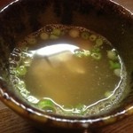 こいで - 海老の頭で取った出汁で味噌汁