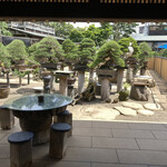 永楽 - 100,000,000円コーナーを後ろから見る