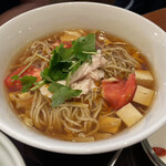 謝朋殿 粥餐庁 - サンラー麺