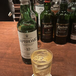 バー キュラソー - ラフロイグハイボール