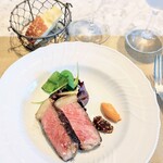 La Brianza - お肉って部位によっても状態によっても、それぞれの個体によっても違うと思います。だから、その日その日の味わいが一期一会。いつもジャストで火入れしてくださるから、いつもいつもブリアンツァの炭火焼き大好き♡