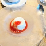 La Brianza - パンナコッタさくらんぼソースディカフェコーヒーと。さくらんぼ季節感ですね〜 甘酸っぱさ穏やかパンナコッタそのものも美味しくて幸せ♡