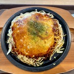 お好み一番地 - とろ〜りチーズそば入りの麺大盛り