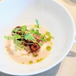 La Brianza - 真蛸のグリルウイキョウのソース。やわらか真蛸香るハーブ、敷かれたウイキョウソースが大好き過ぎる美味しさ。もうホント、このウイキョウソース美味しくて丼でいただきたいくらいだわ〜