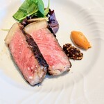 La Brianza - サカエヤさん手当のお肉は本当に、サシがしっかり入っているときもとてもさらりと軽やかだしジューシーだし、一方で味わい旨みは濃くて印象的で。幸せだな～～(^^)/大好きありがとうございます☆