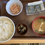 すき家 - 鮭ほぐし朝食380円税込