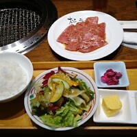 松庵 韓菜房 栄大津通店 - カルビ御膳