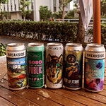 ザ グッド バイブス - ハンバーガーに合わせてクラフトビール置いてます。