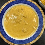 ラフィーの美しい森 - 追加で出てきたチキンカレー:好みとちがうけど厚意なのでしっかりいただく