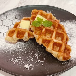 Sweets&Champagne A LA MODE_1