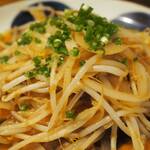 卓 - 豚もやし炒めその２