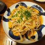 卓 - 豚もやし炒めその１