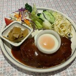 Kicchin Daishin - 
                        ボリューム満点！
                        ❀『ハンバーグステーキ』(840えん)
                        フライパンとオーブンで焼き上げ肉汁をしっかり閉じ込めてあるそう♬
                        家庭的でどこか懐かしい味わいに(⑅﻿ˊᵕˋ⑅﻿)ﾎｯｺﾘ
                        