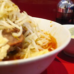 ラーメン二郎 - ラーメン半分＋ニンニク多め＋白ネギSK