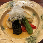 割烹 隆 - お昼のコース９６８０円。ヒラスズキの甘酢あん。ヒラスズキも良かったですが、夏野菜が特に気に入りました（╹◡╹）