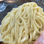 飯田商店 - モチモチとコシが同居した白い麺