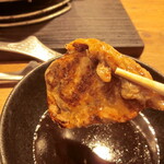 Jingisukan Ohitsujiya - タレ漬けラム肉なのに、さらにタレ