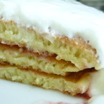 ブリッヂ - 生地の間に苺ジャム