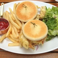 オーク ドア - ソフトシェルクラブサンドウィッチ